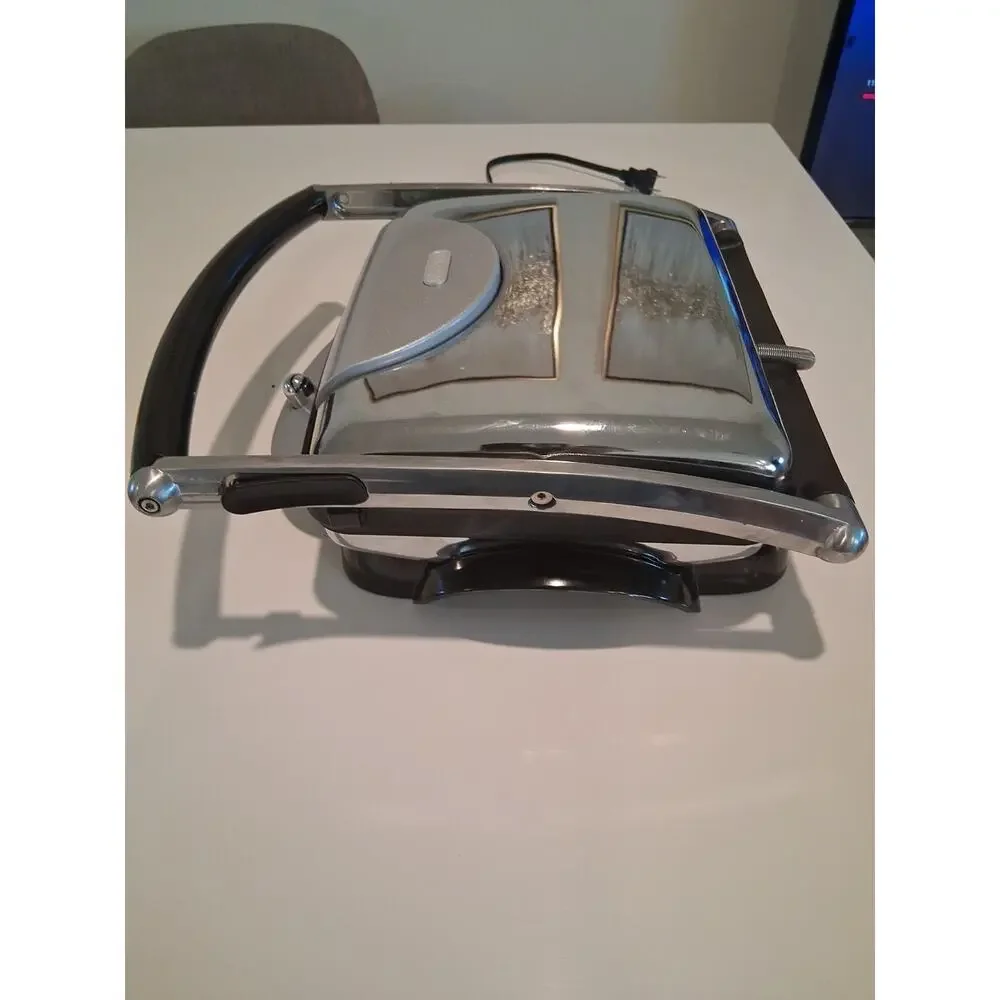 DeLonghi CGH800 Retro Contact Grill Panini Press Stainless Steel Slightly